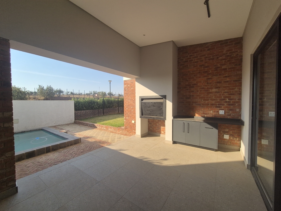3 Bedroom Property for Sale in Helderzicht Eco Estate North West